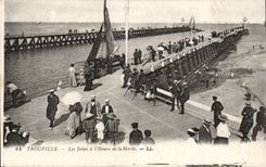 CPA Trouville piers per hour of the tide