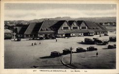 CPA Trouville Deauville Train station