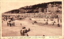 CPA Trouville the queen of the beaches the beach has low tide