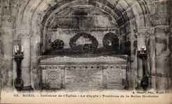 CPA Interior Rueil of the church the crypt Tomb of the Hortense queen