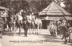 CPA Marseille Exposition coloniale 1922 Palais de l'AoF Les chameliers touaregs Camel Chameau
