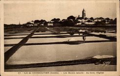 CPA Noirmoutier salt-water marshes At the bottom the church