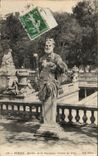 CPA Nimes Garten der Brunnen Statue der Seite