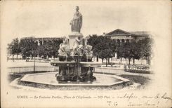 CPA Nimes der Pradier Brunnen setzt Esplanade