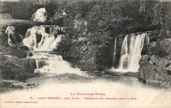 CPA Saint Ironwood close Revel Together of the cascades in the park