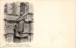 CPA Orleans Statue of Jeanne of arc by the Marie princess of Orleans