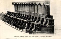 CPA Basilica of Saint Benoit on the Loire stalls