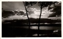 CPA With the country landais Soir of storm to the Leon Lake