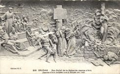 CPA Orleans Bas relief of Statue of Jeanne of arc Jeanne brulee lives has Rouen in 1431