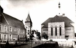 CPSM Gien the church and the castle