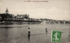 CPA Gien the Loire and the Strike