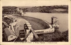 Valle de CPA del hueco la presa Eguzon la fabrica y el lago