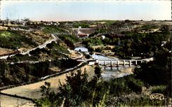 Valle de CPA del hueco la presa Eguzon al puente de las pilas