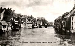 CPSM Ornans Vieilles houses on Rents