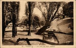 Valencia de CPA una esquina del parque de Jouvet