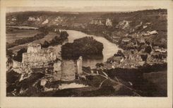CPA Le Petit Andely Vue sur le chateau Gaillard