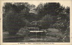 CPA Vernon the cascade of the Castle of Bizy