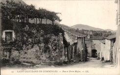 CPA Saint Beltran de Comminges Street y lleva Majou (la publicidad con la bici del motor completa un ciclo St  Etienne)