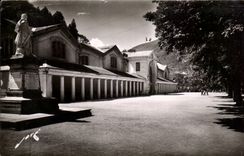 Luchon them Thermal baths and Statue of Etigny - CPA
