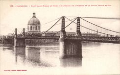 Toulouse - Pont Saint Pierre et dome de l'eglise de l'hospice de la Grave eleve en 1639 - CPA 