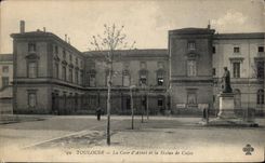 Toulouse - La Cour d'Abbei et la Statue de Cujas - CPA 