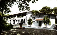 Dax - Hotel et Etablissement de Bains - Sa source d'eau chaude - CPA 