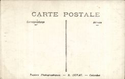 Fantasia verdadera de la foto - ninos - bebe - pequena muchacha del nino que coloca una carne - CPA