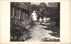 Fantasia - ninos - ninos y madre - CPA