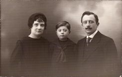CARTE PHOTO Fantaisie - Couple - proud family - CPA Camp de Meschede Allemagne