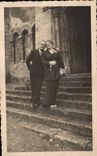 CARTE PHOTO Fantaisie - couple - Relaxed couple standing on steps - CPA 