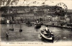 CPA Dieppe antes de la izquierda portuaria el tronco