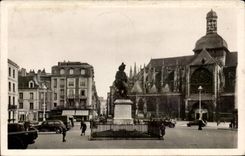 CPA Dieppe Places national and Statue Duquesne (Marshal of the armies of France)