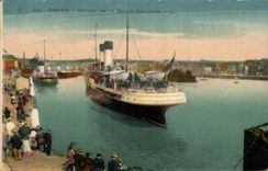 CPA Dieppe Departure of the English trunk Boat