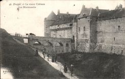 CPA Dieppe Le old man castle machicolations