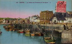 CPA Dieppe the market with fish and quays