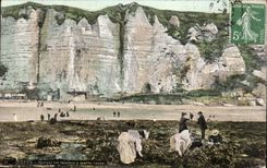 CPA Dieppe In front of cliffs has low tide