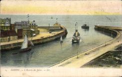 Dieppe - Entrance of the Piers - CPA