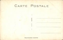 CPA Fantaisie Humour Femme Le bain annuel