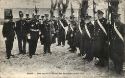 CPA Militaria a review with the hotel of Invalides the July 1912