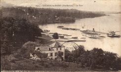 CPA Thonon les Bains the port