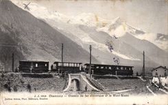 CPA Chamonix Chemin de fer electrique et le Mont Blanc 