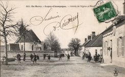CPA In Berry lugny Champagne Apse of the church and place