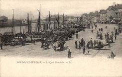 CPA Boulogne on Mer Le Gambetta quay