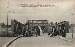 CPA Vierzon Le bridge of Toulouse to the top of the station connecting the two sections of the road of Paris builds in 1911