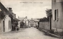 CPA Coudrecieux Avenue of the Town hall