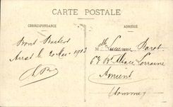 CPA Arras Au square des Allees Le rond point Militaria