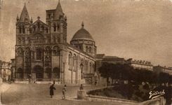 CPA Angouleme Cathedrale St Pierre 
