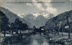 CPA Borough of Oisans the bank and the chain of Belledonne