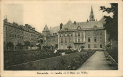 CPA Grenoble Garden of the town hall