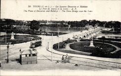 CPA Tours the Descartes public gardens and Rabelais Le bridge of stone and the Loire